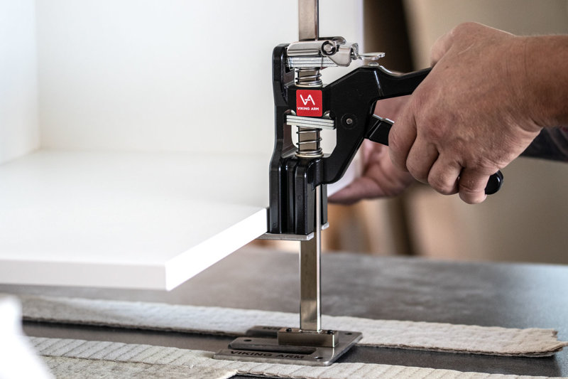 Würth Viking Arm: One-handed Assembly Tool 